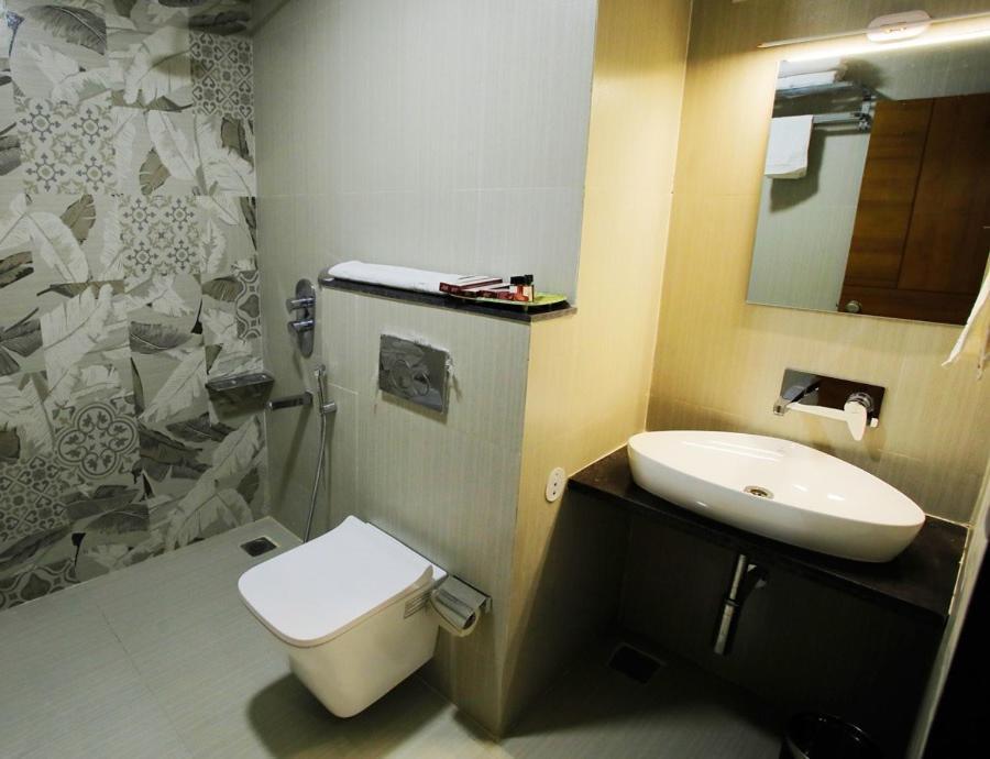 Hotel The Grand Indore Esterno foto